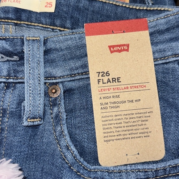 Levi’s 726 HIGH RISE FLARE WOMEN'S JEANS - Picture 8 of 9